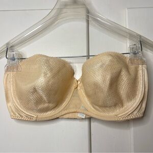Vintage 70s Warners Sight Unseen Nude Beige Strapless Bra